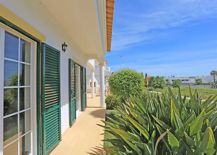 U - Casa Quinta Estacao