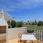 U - Casa Quinta Estacao *