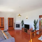 U - Casa Quinta Estacao Konukevi Lagos