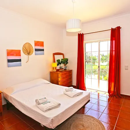 U - Casa Quinta Estacao Pensión *