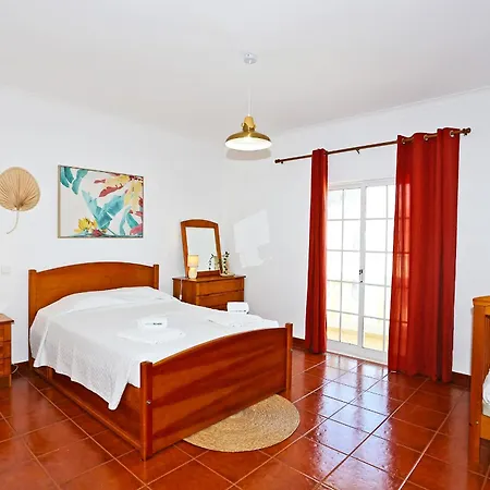 U - Casa Quinta Estacao Pensión *