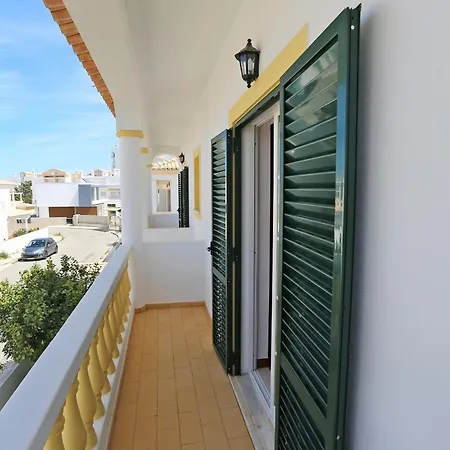 U - Casa Quinta Estacao