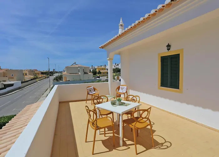 U - Casa Quinta Estacao * Lagos